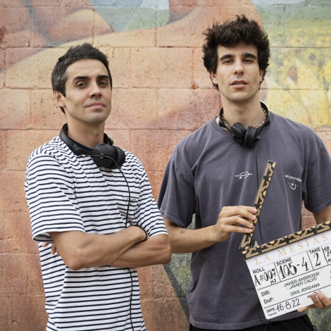Los Javis arrancan nueva serie y Aitana, Alaska, Macarena García y más famosos lo celebran