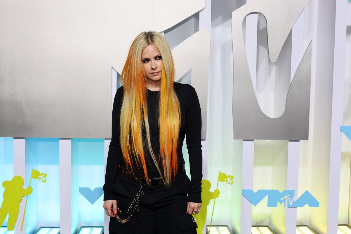 Avril Lavigne, en los MTV VMAs 2022