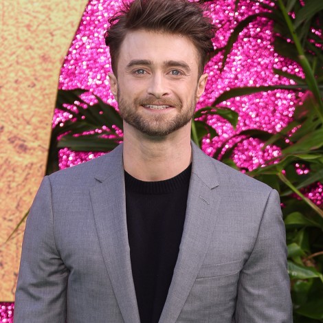 La increíble transformación de Daniel Radcliffe en Weird Al Yankovic para su biopic