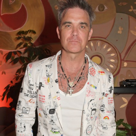 Robbie Williams celebra 25 años de carrera en solitario con XXV