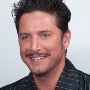 Manuel Carrasco puede reaparecer en la lista este sábado con Hay que vivir el momento