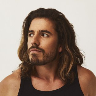 Roi Méndez cumple su parte del trato y lanza nuevo single: Vida Fácil