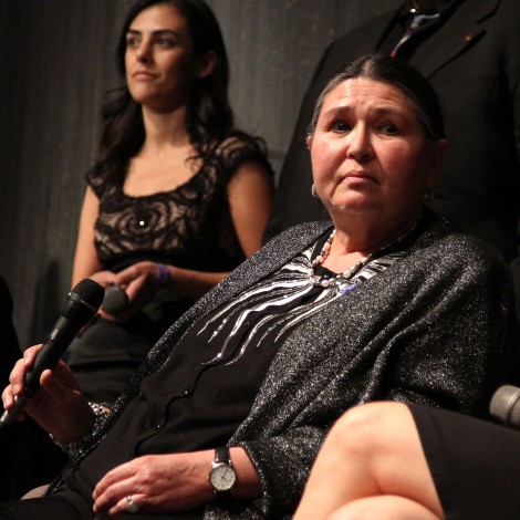 Muere Sacheen Littlefeather, la indígena que revolucionó los Premios Oscar en nombre de Marlon Brando