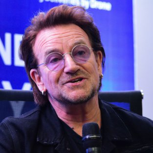 Bono, de U2, presentará su libro Surrender: 40 canciones, una historia en el Teatro Coliseum de Madrid