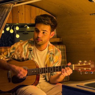 DePol nos habla de Últimamente: Me gustaría hacer una canción conocida por todas las edades