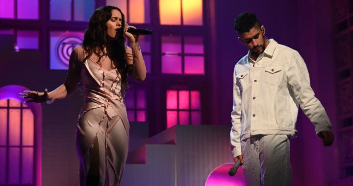 Rosalía anticipates a fragment of what could be her new collaboration with Bad Bunny: ‘Santería’ |  Music