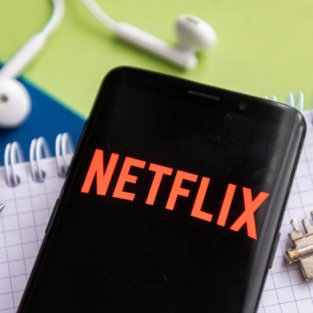Del libro a la pantalla: 23 series y películas de Netflix que nacieron en la literatura y (quizás) no sabías