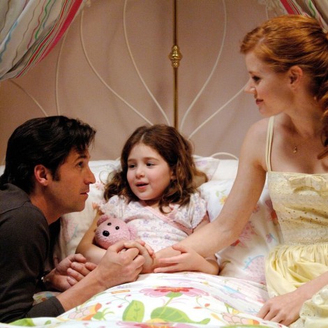 Disney cambia a la hijastra de Amy Adams en ‘Desencantada’: así luce quince años después de ‘Encantada’