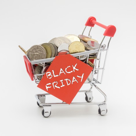 Guía para sobrevivir al Black Friday: cómo comprar de forma inteligente y no caer en estafas