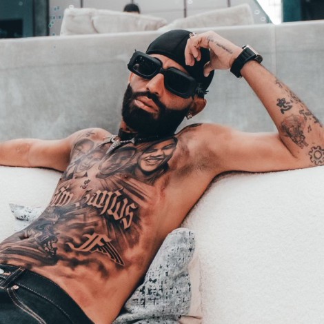 Arcángel trae ‘Sr. Santos’, su álbum más personal
