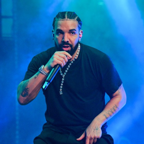 Drake se hace con un collar de diamantes exclusivo basado en sus últimas 42 relaciones fallidas