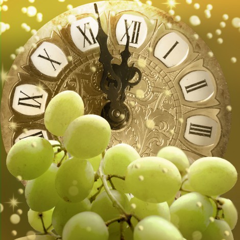 ¿Comerse las uvas debajo de la mesa para atraer el amor? La nueva tradición de Nochevieja para solteros