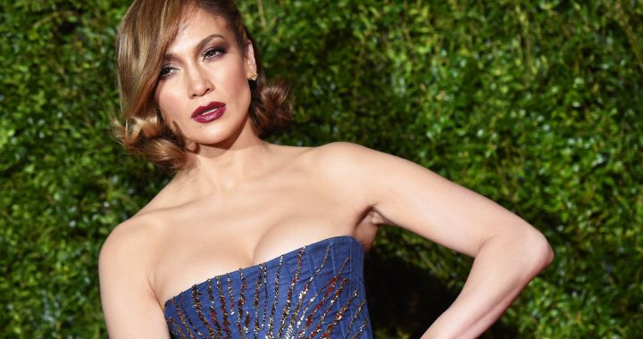 La confesión de Jennifer Lopez sobre el beso de Madonna y Britney Spears 20  años después | Música | LOS40