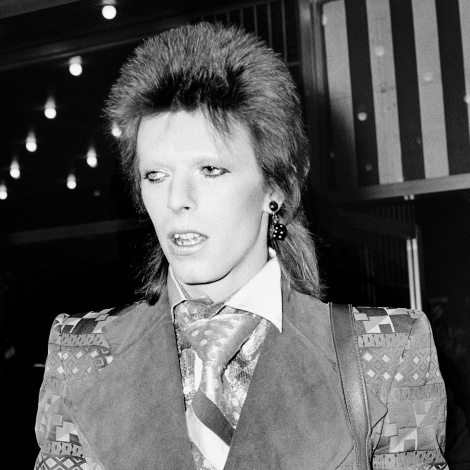 “Soy gay y siempre lo he sido”: ¿Se arrepintió David Bowie de su ‘salida del armario’? 