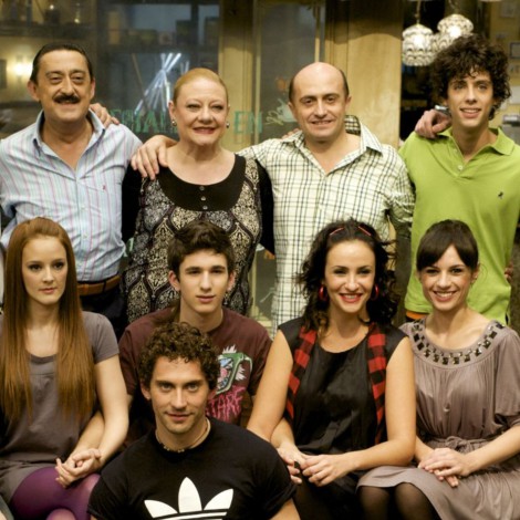 Paco León reúne a los actores de ‘Aída’ 18 años después de su estreno