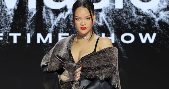Rihanna on the Super Bowl: “The song list was the biggest challenge and I changed it 39 times”