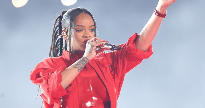 Rihanna’s Look at the Super Bowl: Here Are the Details of Her Quirky Tribute to Women