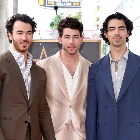 Jonas Brothers retrasa el lanzamiento de su disco ‘The Album’