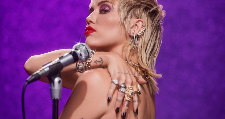 The countdown of Miley Cyrus who once again revolutionized the networks: world tour?  remix of ‘Flowers’?…