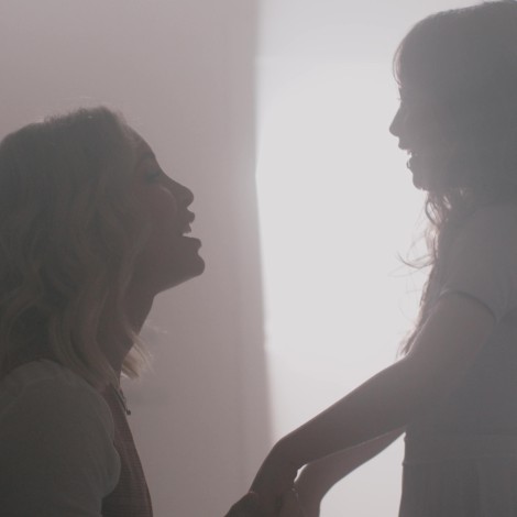 Soraya lanza el videoclip de ‘La cita’ en el que sale su hija Manuela: “Es el sueño de cualquier niña”