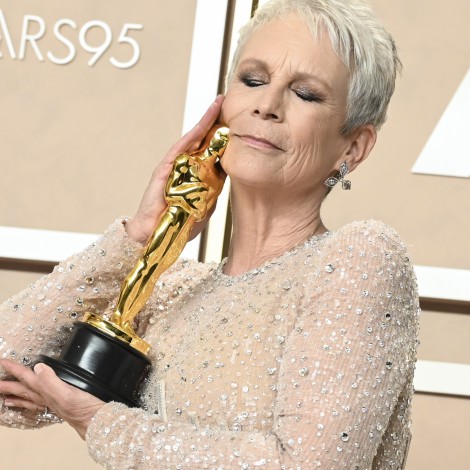 Los Oscar saldan cuentas con Jamie Lee Curtis: “Mamá, papá, he ganado un Oscar”