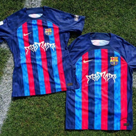 El FC Barcelona lanza una camiseta exclusiva (y carísima) con el logo de 'Motomami' de Rosalía