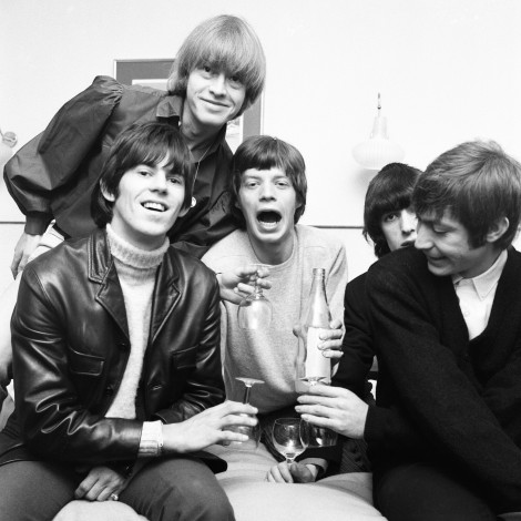 El primer gran escándalo de The Rolling Stones: “We'll piss anywhere, man!”