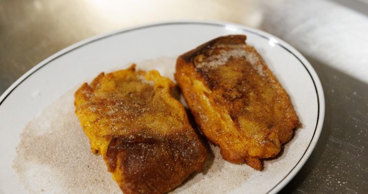 Recipe for making French toast at home, the typical Easter sweet prepared since Roman times