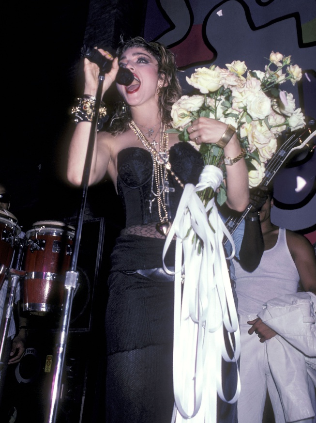 Madonna's 'Virgin Tour': 'Sassy', 'With Men By My Side' and 'I Don't Care' Style 3 1681136634 658615 1681137321 sumario normal