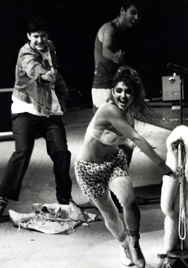 Madonna's 'Virgin Tour': 'Sassy', 'With Men By My Side' and 'I Don't Care' Style 2 1681136634 658615 1681137519 sumario normal