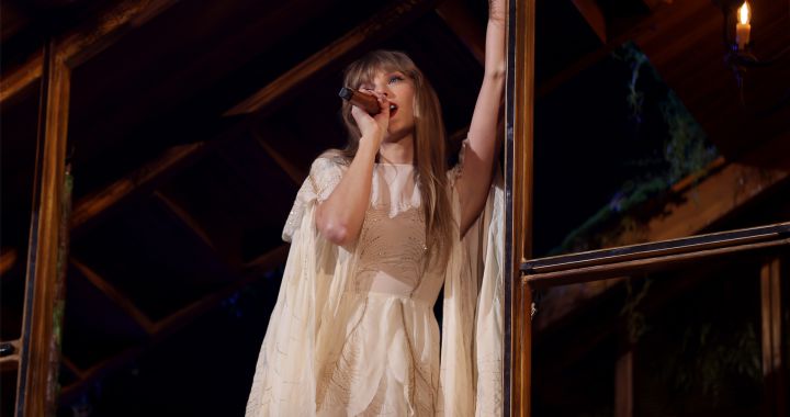Taylor Swift Shoots A Secret Project In Liverpool: Is ‘Speak Now (Taylor’s Version)’ Coming?