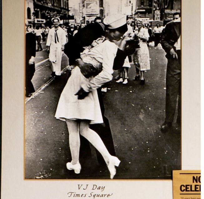 The Most Famous Kisses In History On International Kissing Day