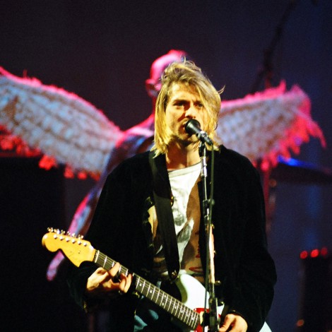 Una guitarra destrozada por Kurt Cobain sale a subasta y es vendida por 600.000 dólares