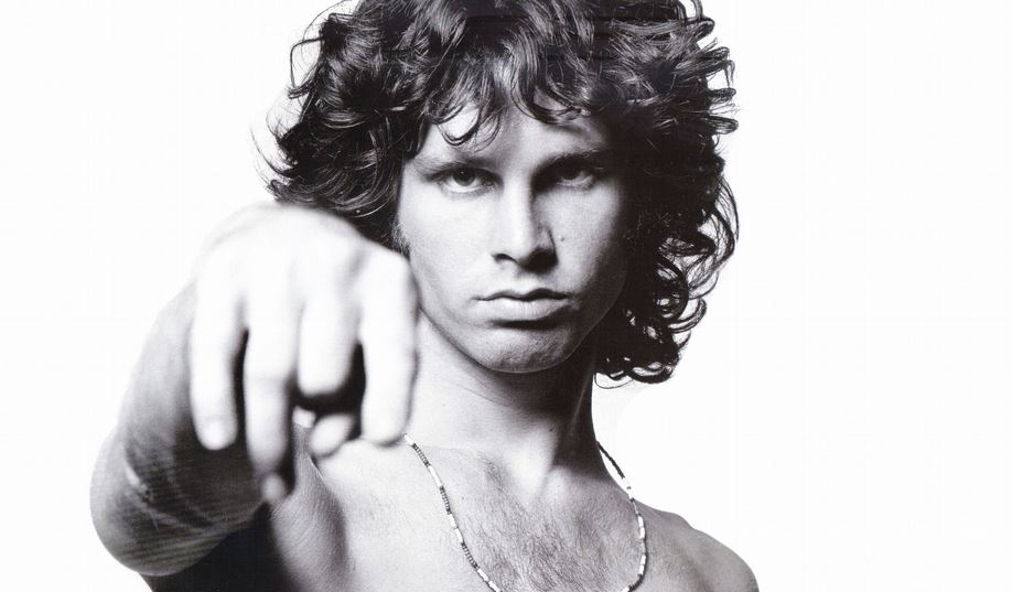 Jim Morrison graba algunos poemas que tiempo después se publicarían con música