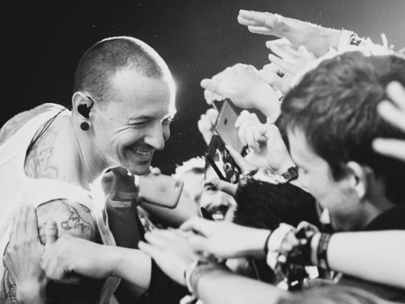 Hallado muerto Chester Bennington, cantante de Linkin Park