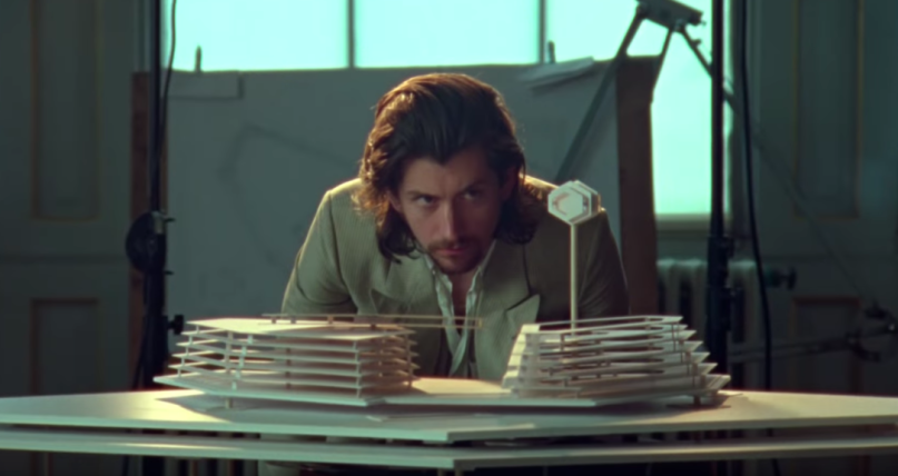 Arctic Monkeys estrenan el videoclip de ‘Four Out Of Five’