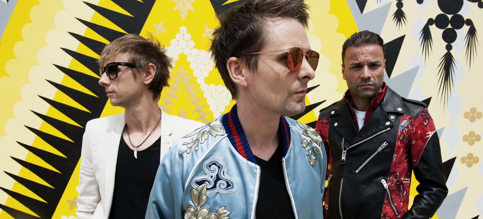 Muse sigue instalado en el retrofuturismo en su nuevo disco: 'Simulation Theory'