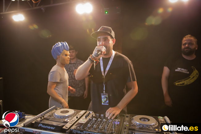 ¿Quiénes son los 10 DJ's mejor pagados?